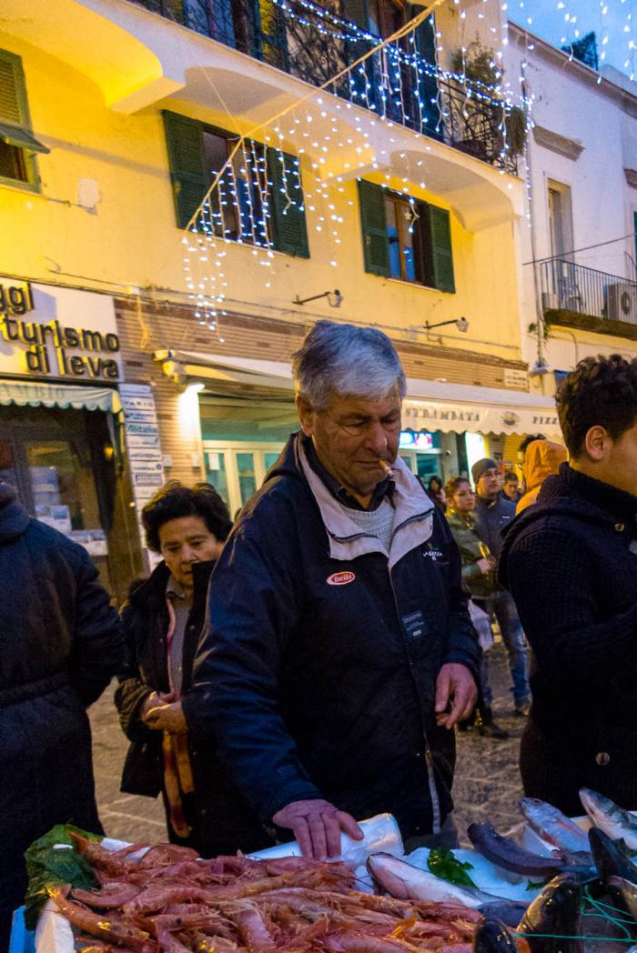 Vigilia di Natale e mercato del pesce a Forio isola d'Ischia